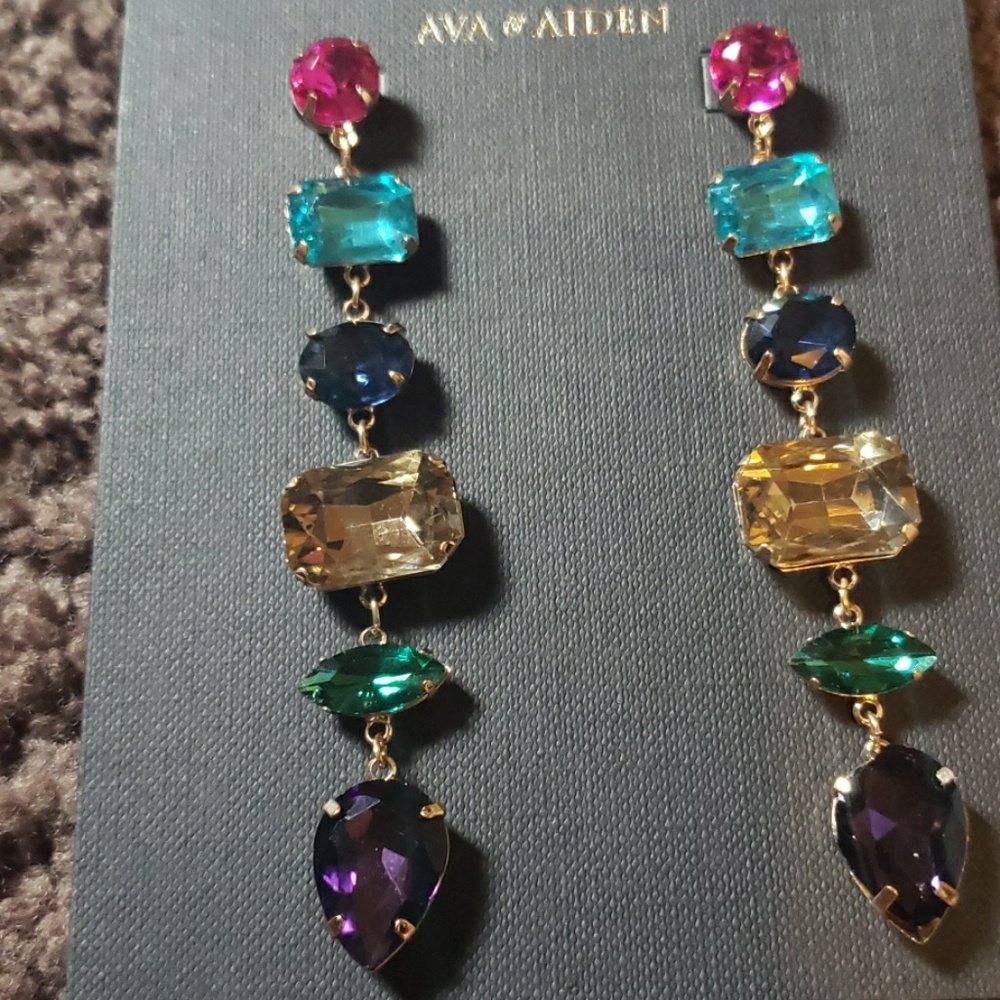 🌌Ava & Aiden NWT Earrings 🌌